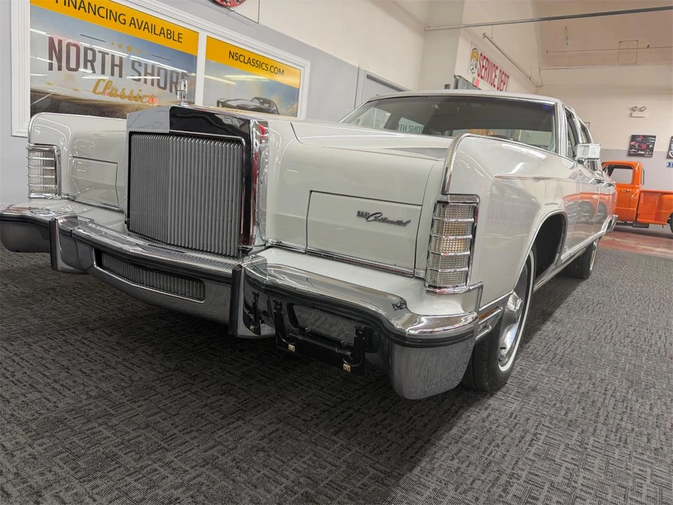 1979 Lincoln Town Car - Image 8 of 31
