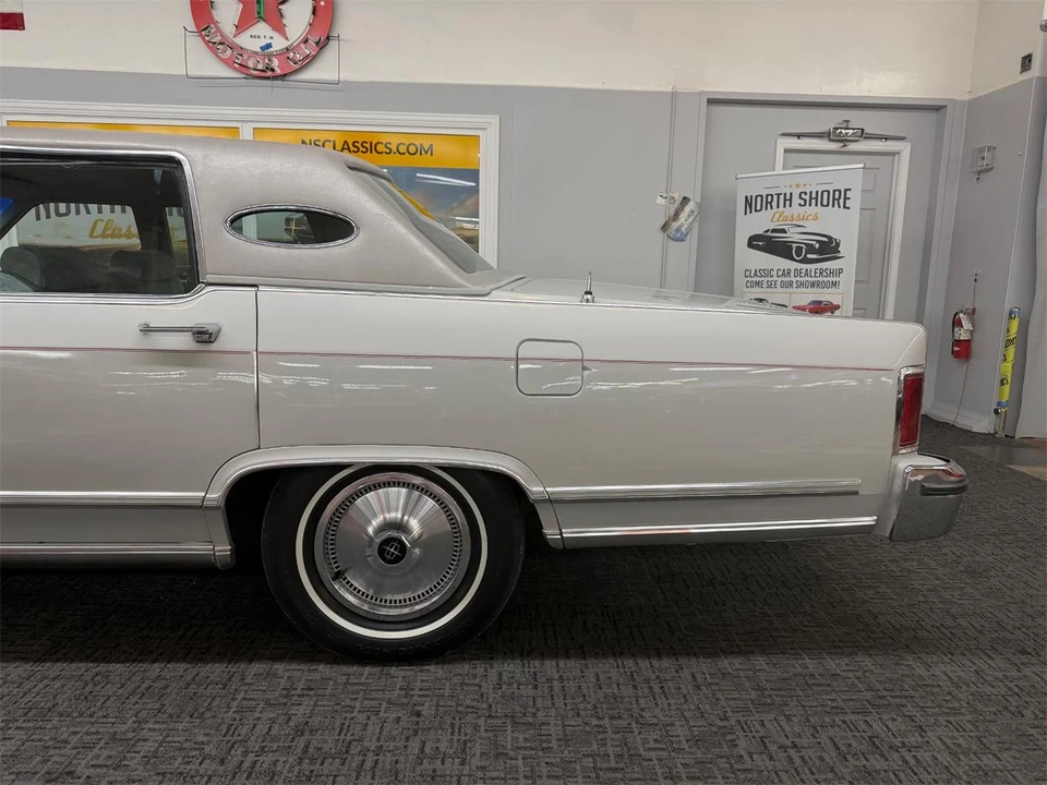 1979 Lincoln Town Car - Image 20 of 31