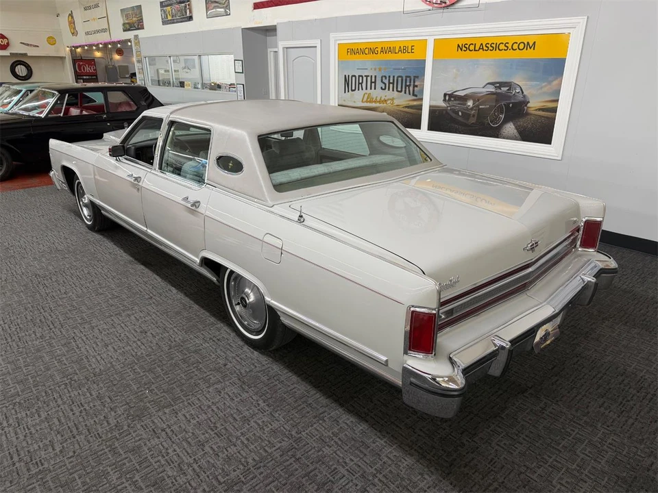 1979 Lincoln Town Car - Image 3 of 31