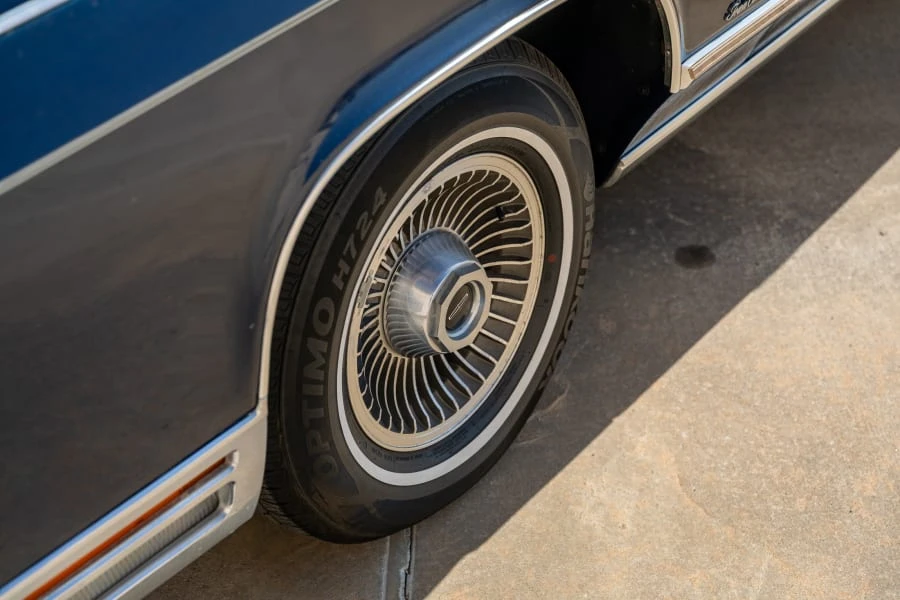 1979 Lincoln Town Car - Image 8 of 26