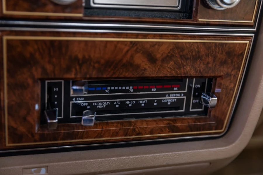 1979 Lincoln Town Car - Image 21 of 26