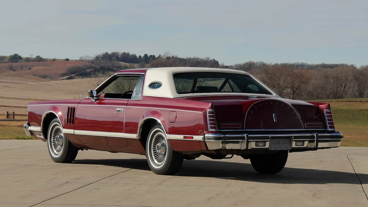 1979 Lincoln Town Car - Image 13 of 22