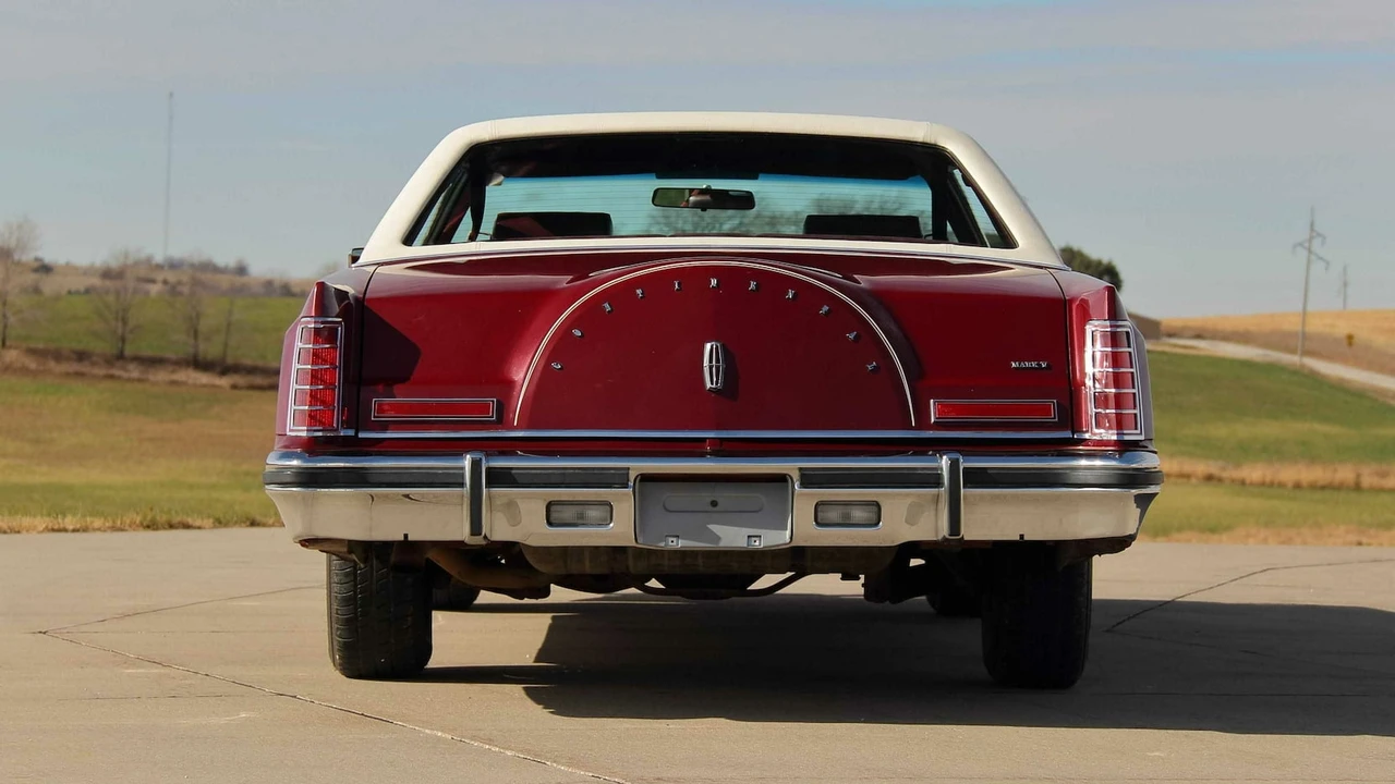 1979 Lincoln Town Car - Image 15 of 22