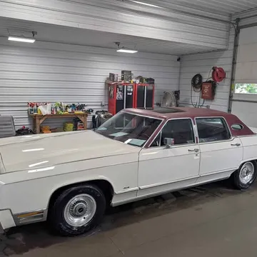 1979 Lincoln Town Car Ultimate Sedan 4D