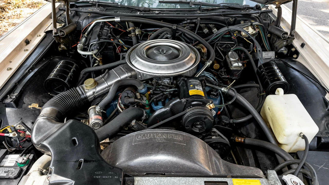 1979 Lincoln Continental 5th Gen - Image 10 of 31