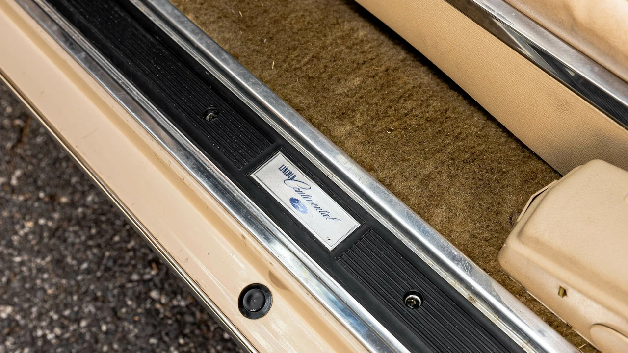 1979 Lincoln Continental 5th Gen - Image 18 of 31
