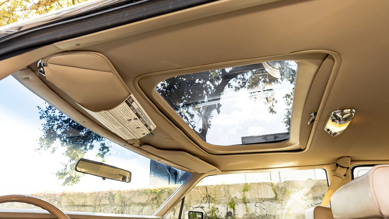 1979 Lincoln Continental 5th Gen - Image 19 of 31