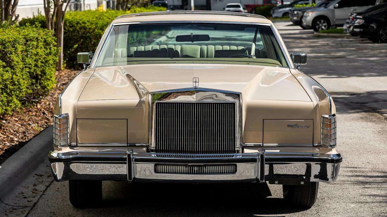 1979 Lincoln Continental 5th Gen - Image 21 of 31