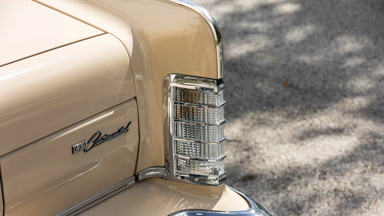 1979 Lincoln Continental 5th Gen - Image 28 of 31