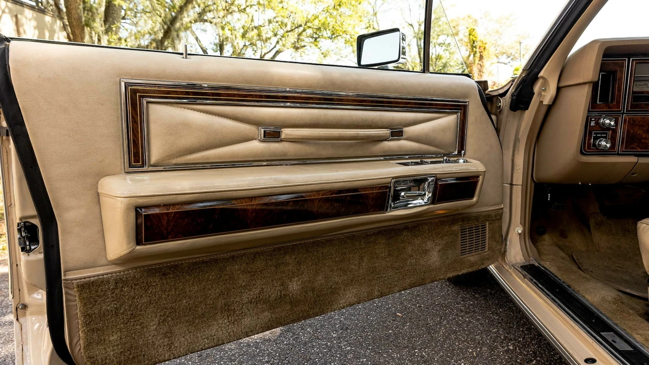 1979 Lincoln Continental 5th Gen - Image 30 of 31