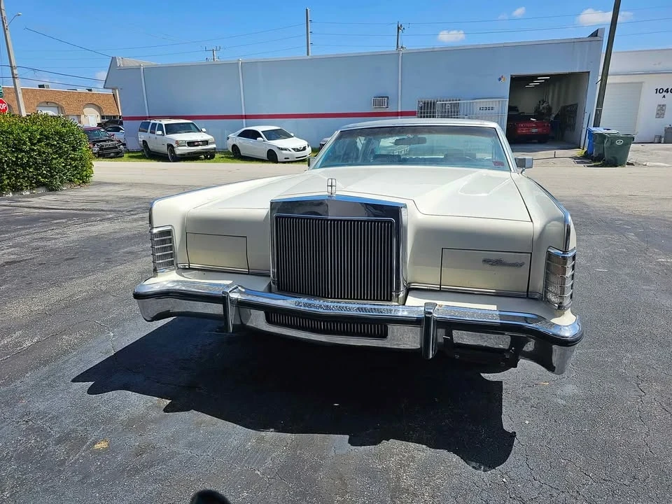 1979 Lincoln Town Car - Image 10 of 10