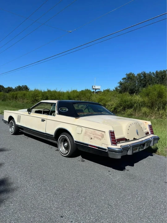 1979 Lincoln Continental 5th Gen - Image 3 of 12
