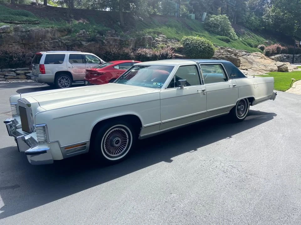 1979 Lincoln Continental 5th Gen - Image 4 of 17