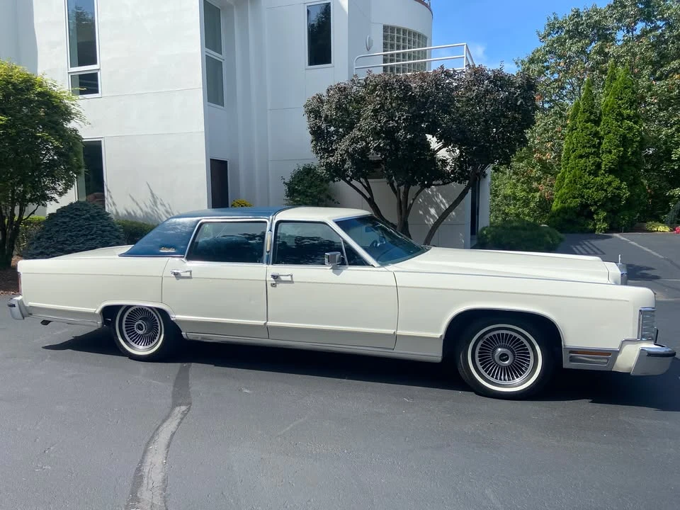 1979 Lincoln Continental 5th Gen - Image 13 of 17