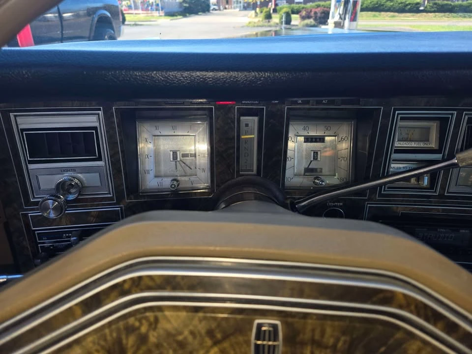 1979 Lincoln Continental Mark V - Image 2 of 15