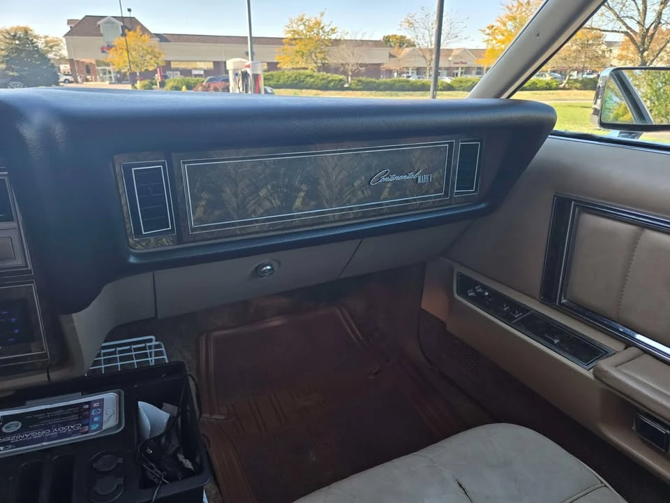 1979 Lincoln Continental Mark V - Image 3 of 15