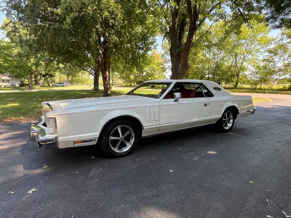 1979 Lincoln Continental Mark V - Image 2 of 18