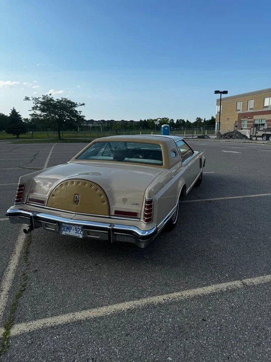 1979 Lincoln Continental Mark VII - Image 2 of 10