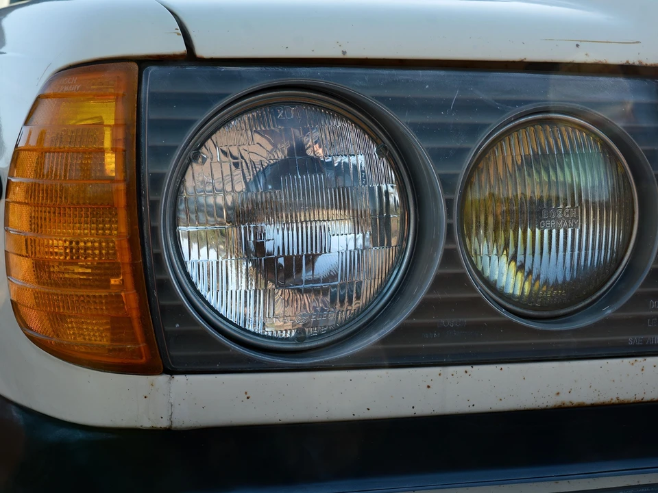 1979 Mercedes-Benz W123 Sedan - Image 11 of 31