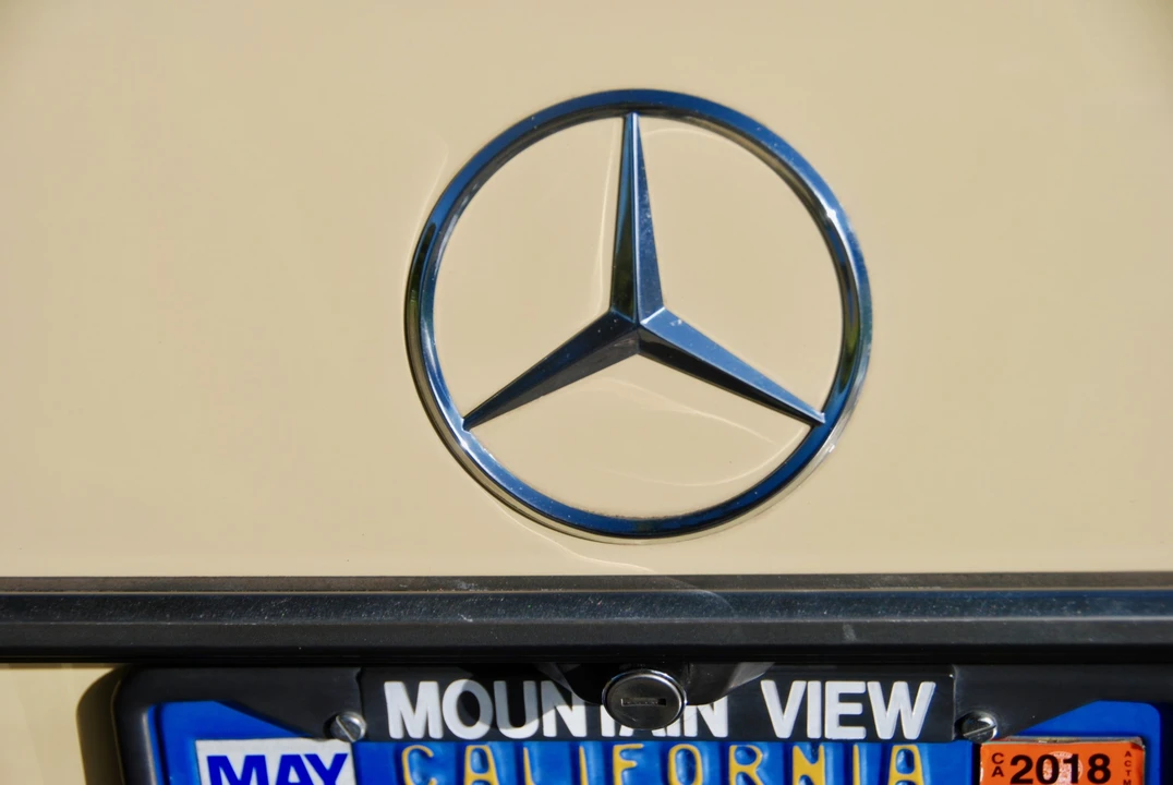 1979 Mercedes-Benz W123 Sedan - Image 30 of 31