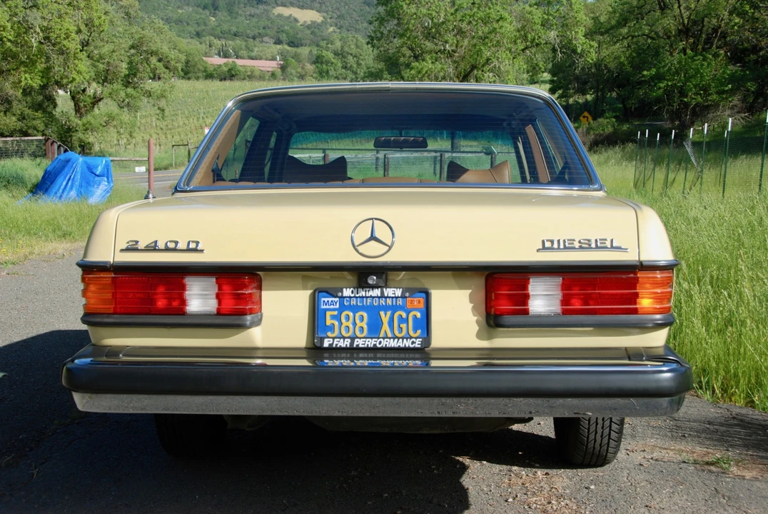 1979 Mercedes-Benz W123 Sedan - Image 4 of 31
