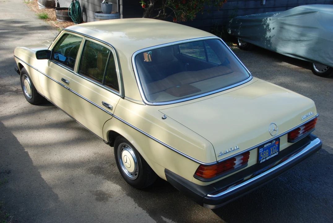 1979 Mercedes-Benz W123 Sedan - Image 5 of 31