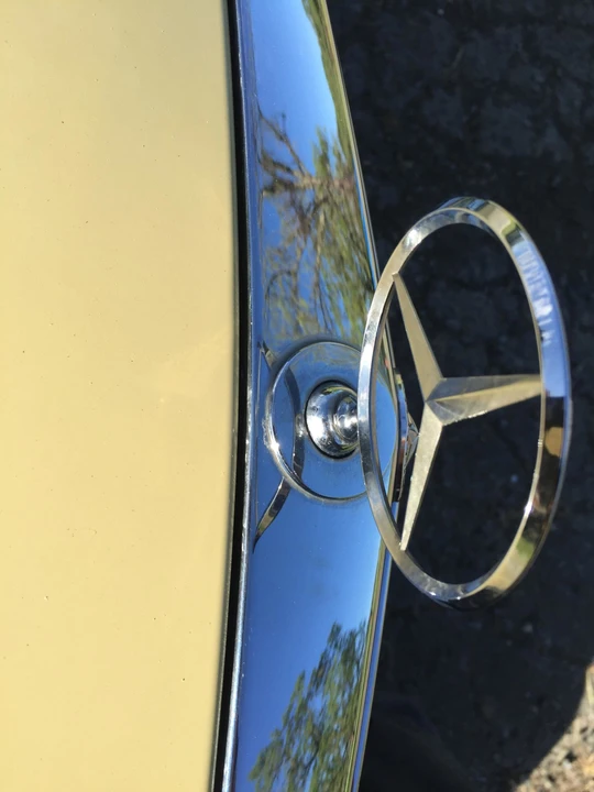 1979 Mercedes-Benz W123 Sedan - Image 28 of 31
