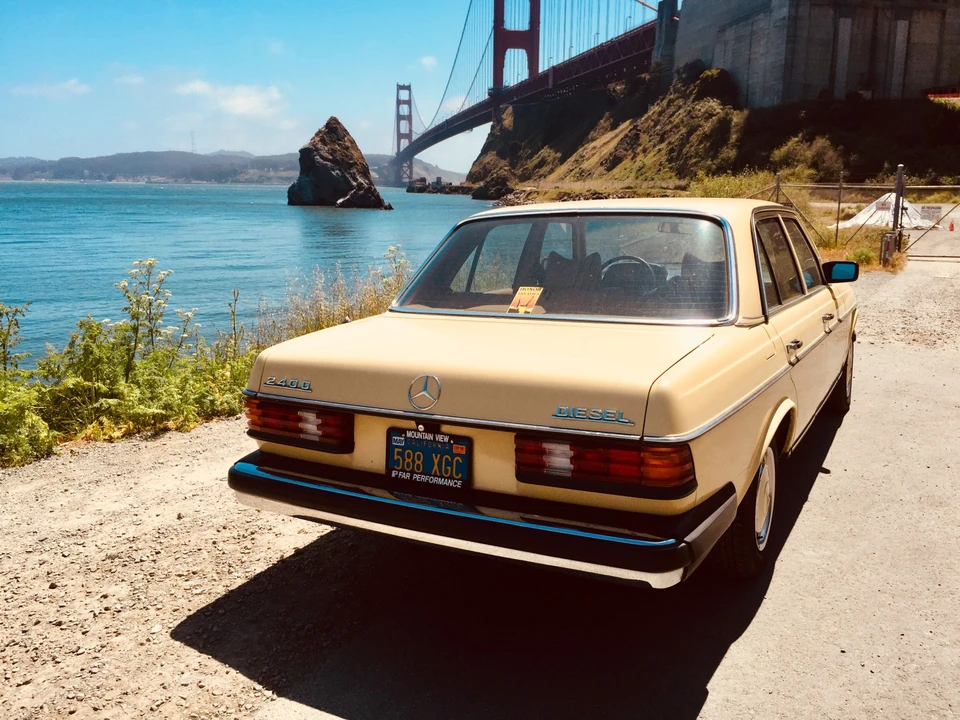 1979 Mercedes-Benz W123 Sedan - Image 17 of 31