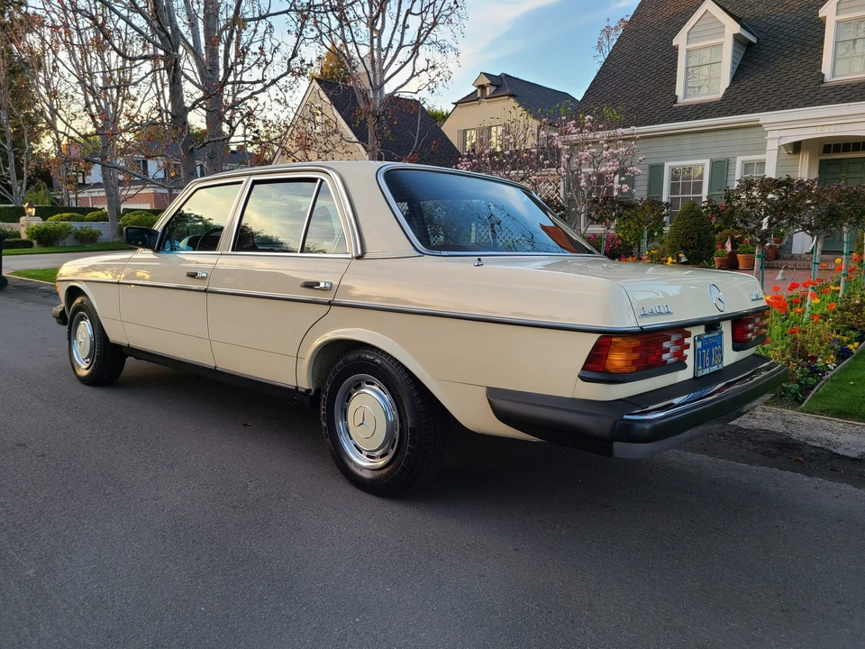 1979 Mercedes-Benz W123 Sedan - Image 7 of 31