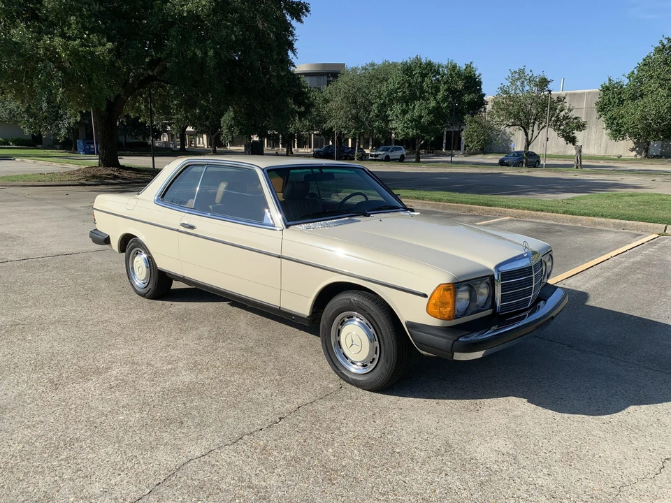 1979 Mercedes-Benz W123 Coupe (C123) - Image 11 of 31