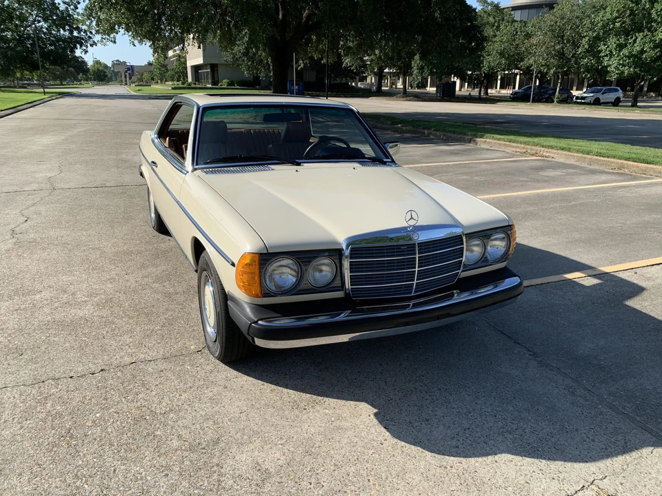 1979 Mercedes-Benz W123 Coupe (C123) - Image 9 of 31