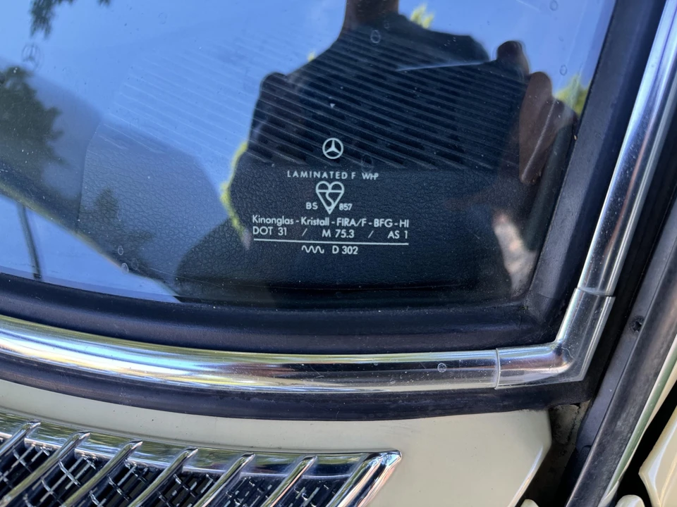1979 Mercedes-Benz W123 Sedan - Image 26 of 31