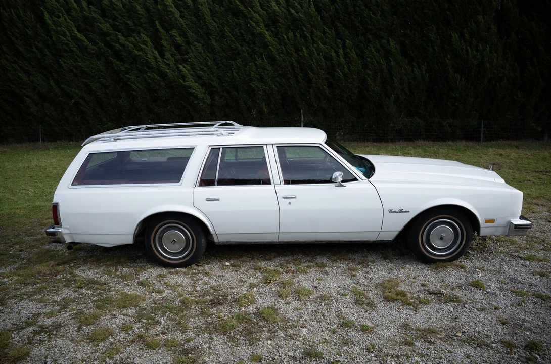 1979 Oldsmobile Custom Cruiser - Image 5 of 30