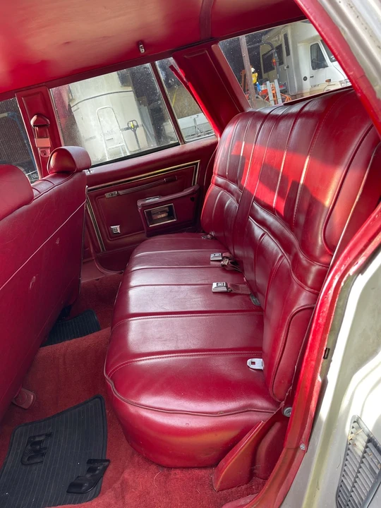 1979 Oldsmobile Custom Cruiser - Image 25 of 30