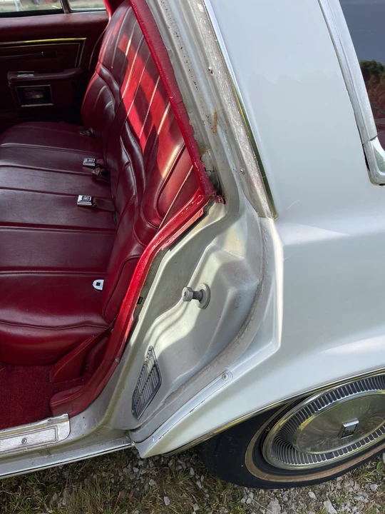1979 Oldsmobile Custom Cruiser - Image 27 of 30