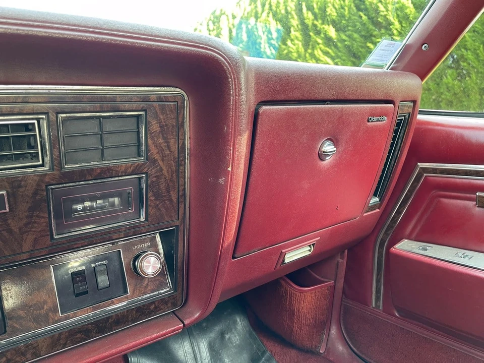1979 Oldsmobile Custom Cruiser - Image 20 of 30