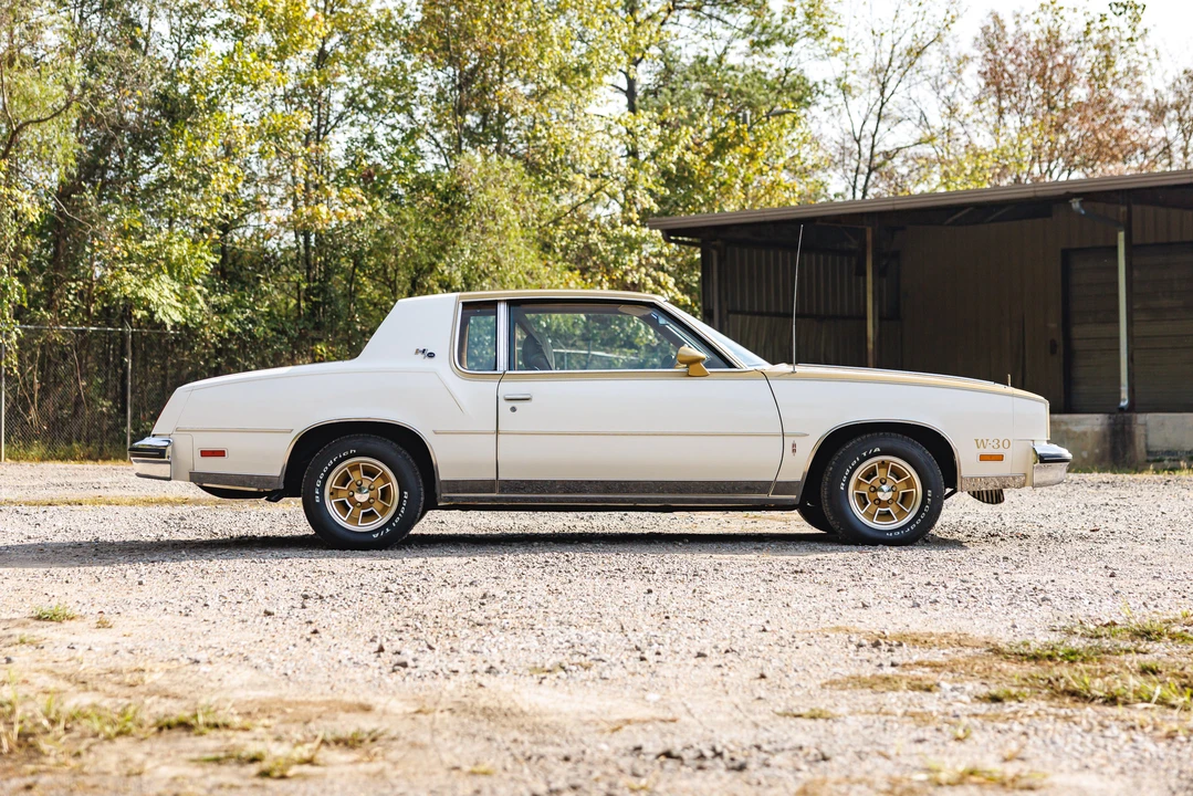 1979 Oldsmobile Cutlass 5th Gen - Image 13 of 31