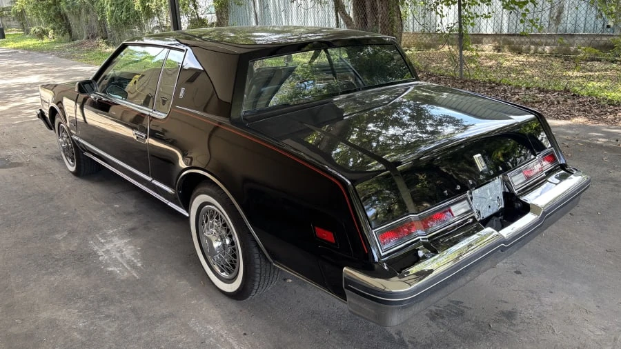 1979 Oldsmobile Toronado - Image 4 of 19