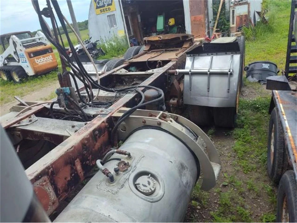 1979 Peterbilt - Image 3 of 7
