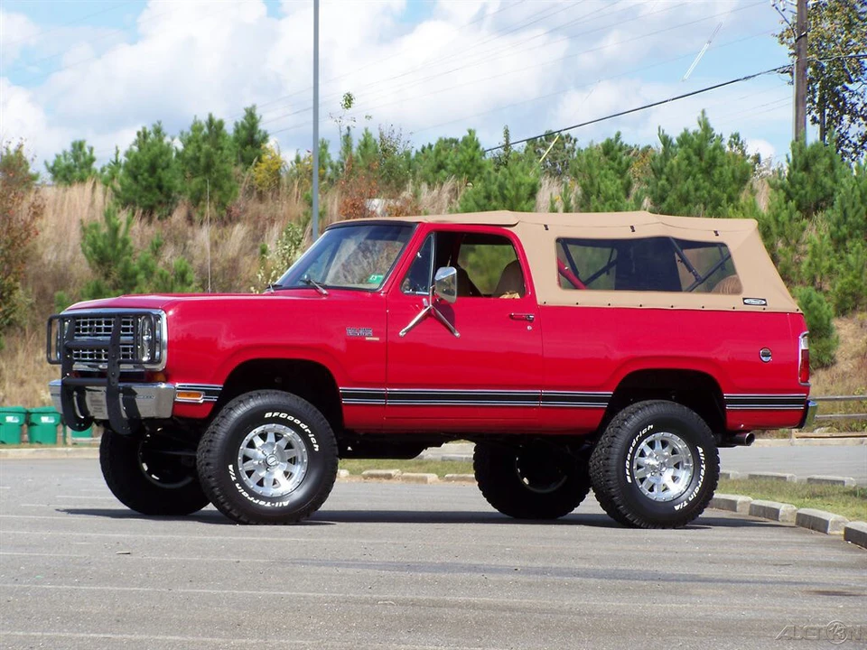 1979 Plymouth Trail Duster - Image 6 of 21