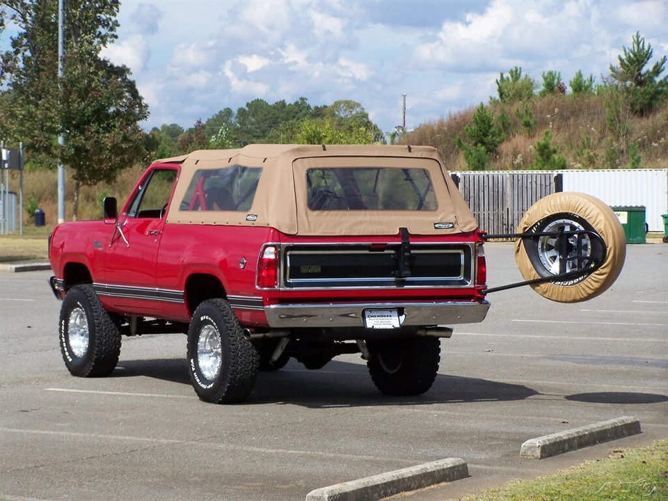 1979 Plymouth Trail Duster - Image 4 of 21