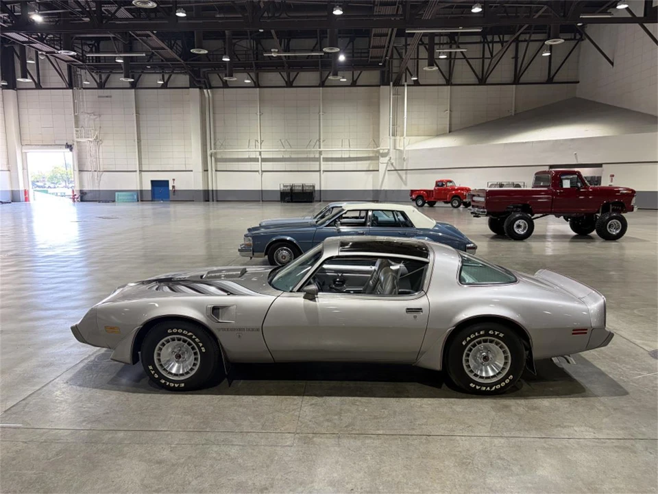 1979 Pontiac Firebird 2nd Gen - Image 8 of 24