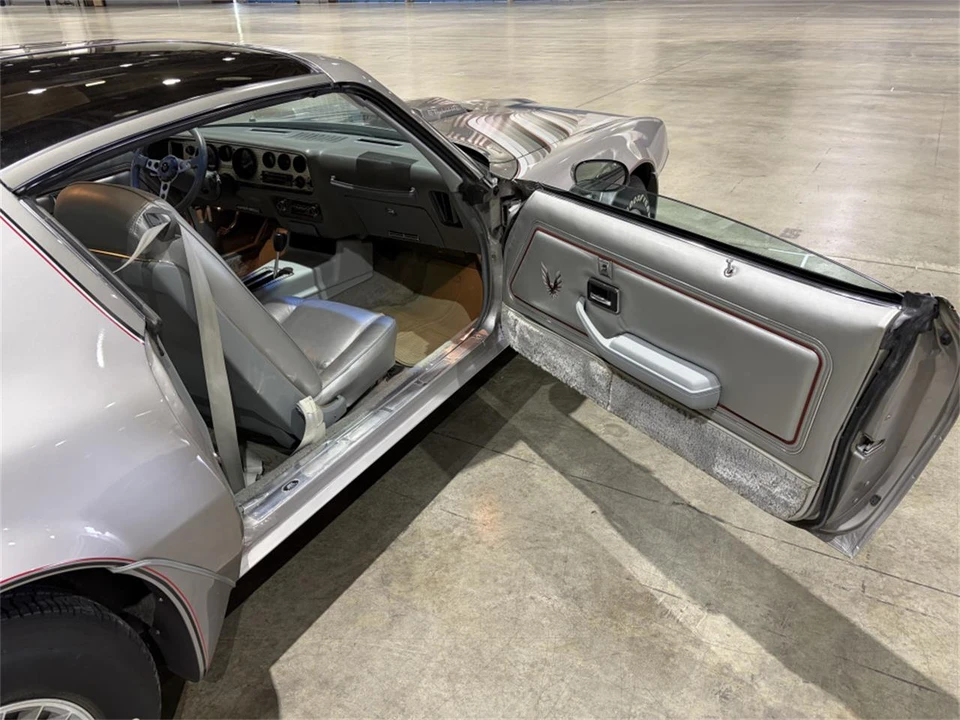 1979 Pontiac Firebird 2nd Gen - Image 14 of 24