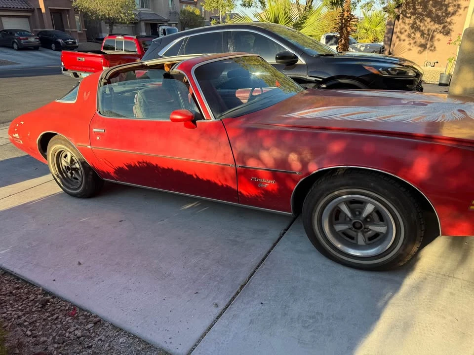 1979 Pontiac Firebird Esprit 2nd Gen - Image 6 of 11
