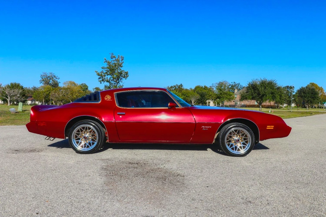 1979 Pontiac Firebird Esprit 2nd Gen - Image 9 of 31