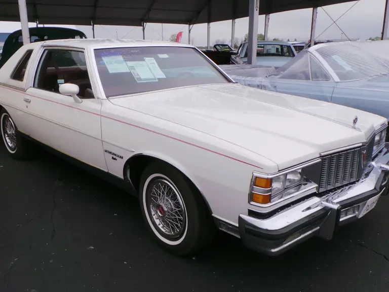 1979 Pontiac Parisienne - Image 2 of 2