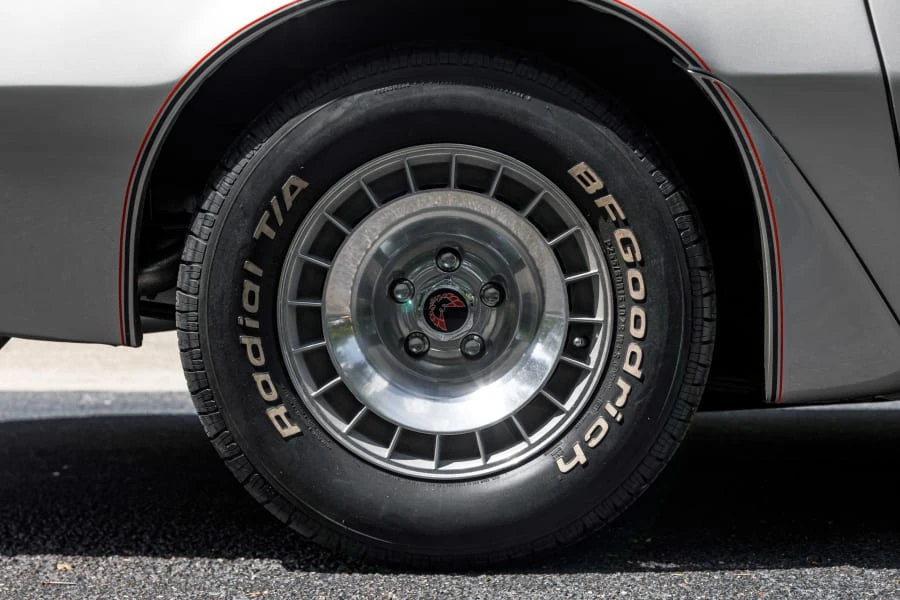 1979 Pontiac - Image 17 of 31