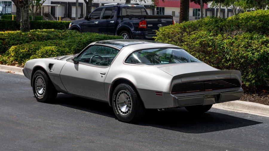 1979 Pontiac - Image 2 of 31