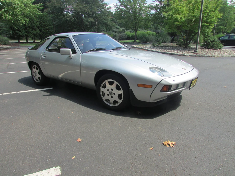 1979 Porsche 928 - Image 2 of 31