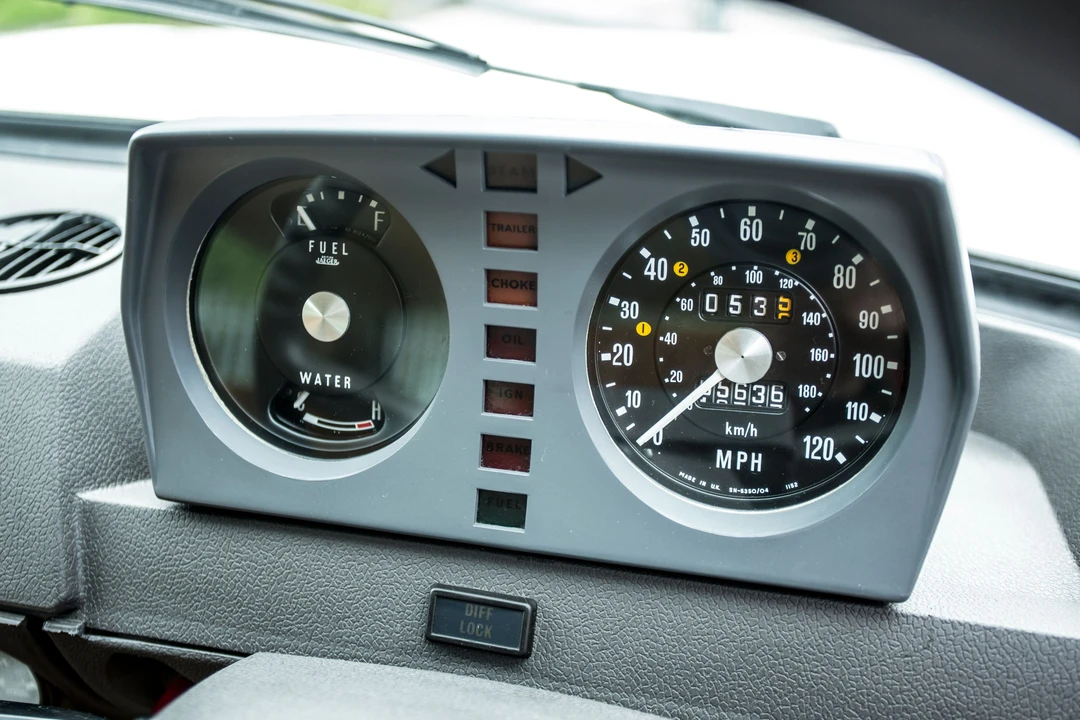 1979 Land Rover Range Rover Classic - Image 9 of 18
